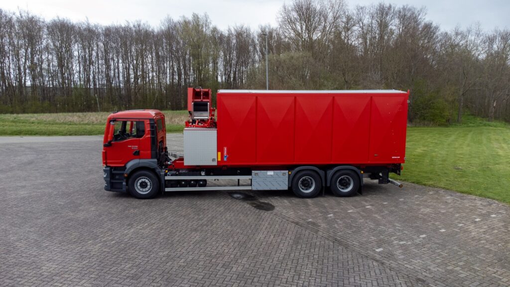 HoseLayer Container on truck side view