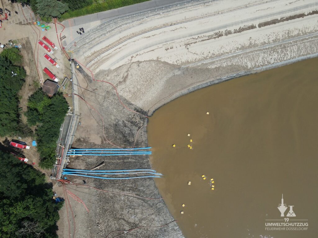 FloodPumps in reservoir behind Steinbach dam