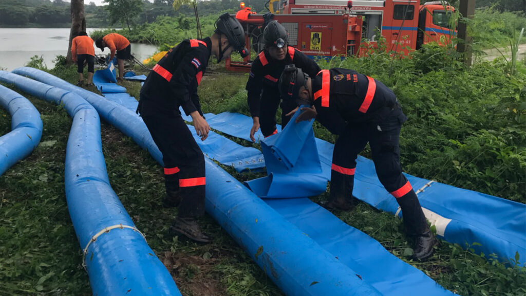 Two HydroSub 150 units with FloodPumps and FloodHoses used to deflood the cave
